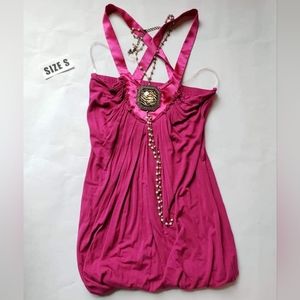 Boutique top in pink with Zebra pendant and pearl like accent